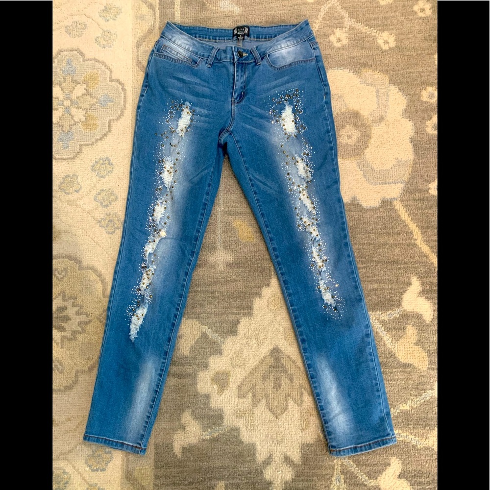 AZI jeans with gold sparkles. Distressed. Size 4. 28 1/2 in inseam non smoking